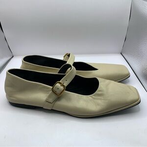 Massimo Dutti Cream Flats with Gold Buckle